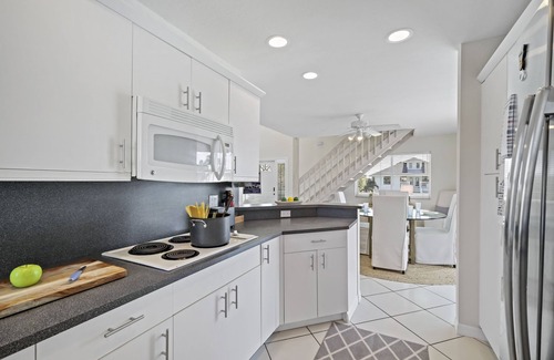 Marco Island House | Pet-friendly Florida style home w/pool/spa/games