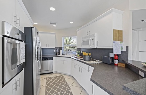 Marco Island House | Pet-friendly Florida style home w/pool/spa/games
