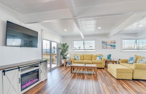 Galveston House | Pet-Friendly Galveston Home Walk to Beaches!