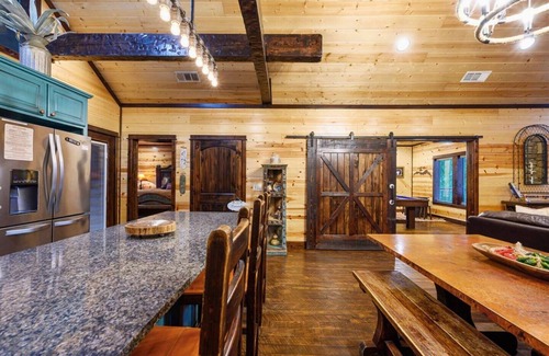 Hochatown Cabin | Pet-Friendly | Game Room | Outdoor Games | Playset