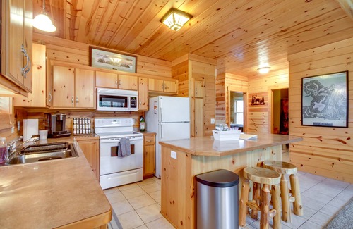 Garrison Cottage | Pet-friendly Garrison Retreat w/Gas Fireplace!