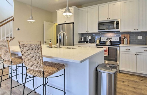 Savannah's Landing House | Pet-Friendly Getaway, 2 Mi to Bethany Beach!