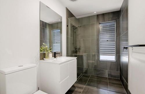 Golden Beach Apartment | Pet Friendly Golden Beach Escape