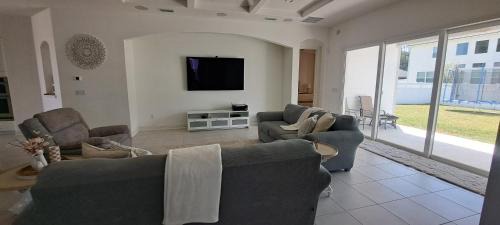 Green Cove Springs House | Pet Friendly Home Guest Suite