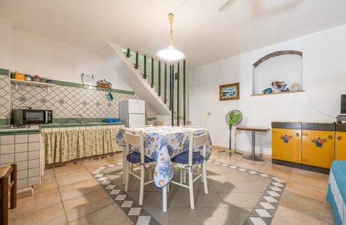 Carloforte House | Pet-Friendly Holiday Home Pescetti Bobba C with Mountain View & Garden
