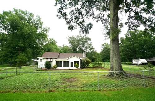 Bessemer House | Pet-friendly Home between Hoover, Tuscaloosa, Bham - close to Met, GOLF, UA