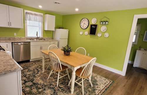 Stow House | Pet Friendly home by the Stow Ferry