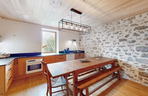 Saint-Estephe House | Pet friendly home in SAINT ESTEPHE