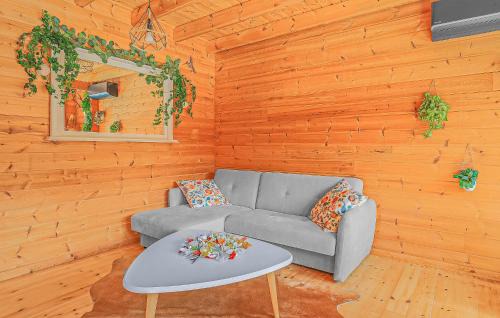 Bourbourg House | Pet Friendly Home In Bourbourg With Lake View