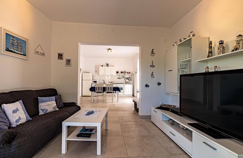 Smokvica House | Pet friendly home in Brna with kitchen