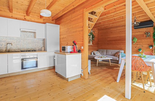 Bourbourg House | Pet friendly home in BOURBOURG with lake view