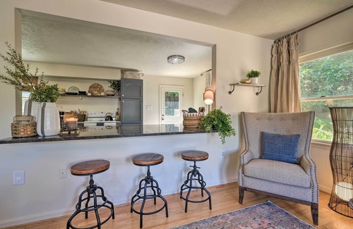 Linden House | Pet-Friendly Home in Heart of Wine Country!
