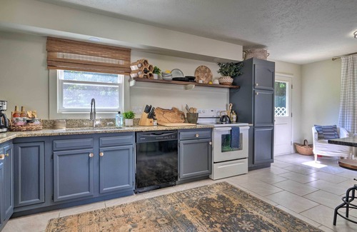 Linden House | Pet-Friendly Home in Heart of Wine Country!