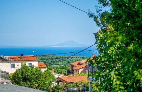 Mali Vareski House | Pet friendly home in Peruski with WiFi