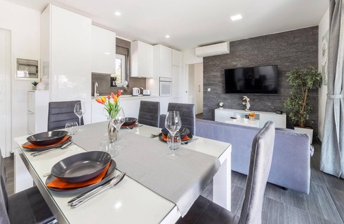 Fazana House | Pet friendly home in Peroj with kitchen
