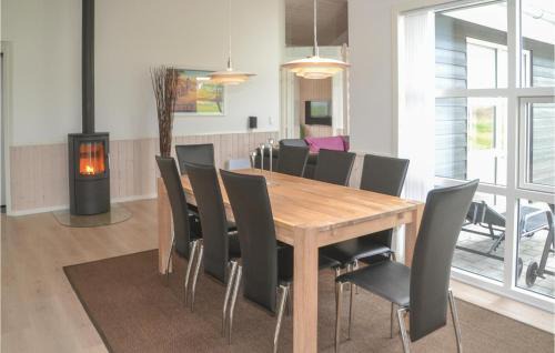 Skjern House | Pet Friendly Home In Skjern With Kitchen