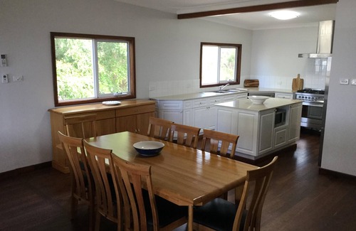 Dunsborough House | Pet friendly home, walk to beach, perfect for two families
