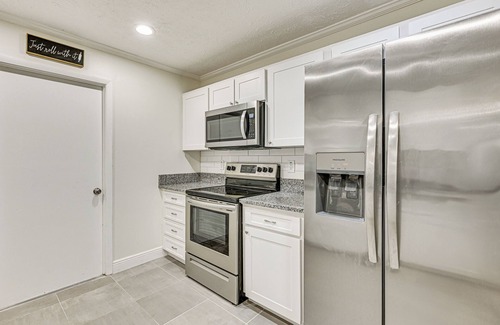 Seffner Community Alliance House | Pet-Friendly Home w/Lanais, Near Dtwn Tampa!