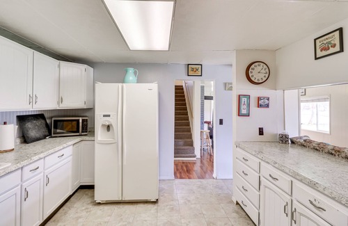 Polson House | Pet-Friendly Home w/Yard & Mountain Views!