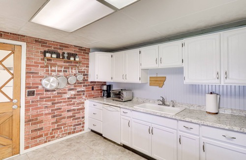 Polson House | Pet-Friendly Home w/Yard & Mountain Views!