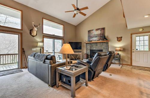 Maggie Valley House | Pet-Friendly Home with Deck and Mountain Views!