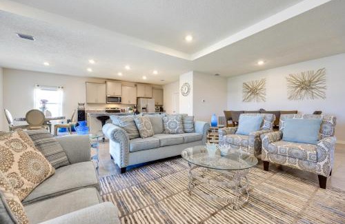 Newberry House | Pet-Friendly Home with Screened Patio in Newberry!