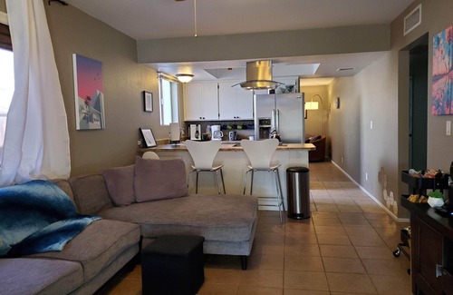 South Scottsdale House | Pet friendly Huge Paved Patio w/Spa: Old Town Scottsdale