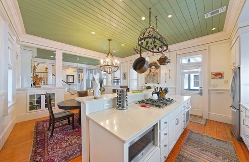 Seaside House | Pet Friendly in Seaside! Many Porches, Tower w/Views + 2 Adult Bikes!