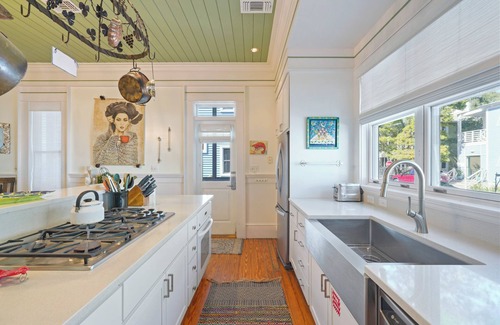 Seaside House | Pet Friendly in Seaside! Many Porches, Tower w/Views + 2 Adult Bikes!
