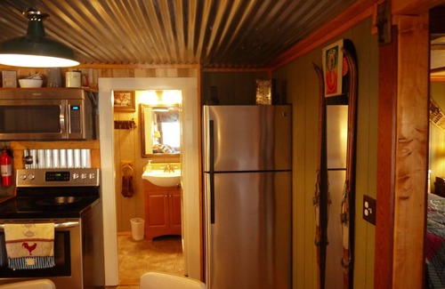North Conway Apartment | Pet Friendly In town location with a cabin feel