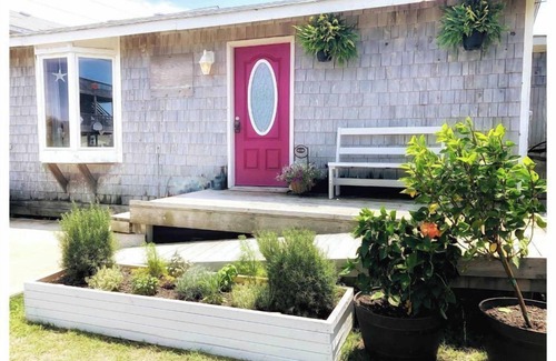Rodanthe House | *Pet Friendly* Island Guest House with Pool