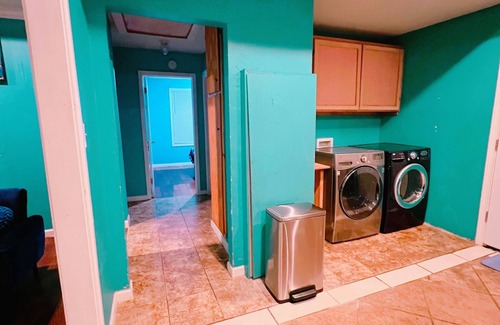 Central Oklahoma City House | Pet friendly/Kids friendly/Workspace/Great Location/Fast Wifi