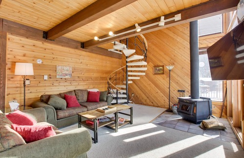 Cuchara Condo | Pet-Friendly La Veta Condo w/ Mountain Views!