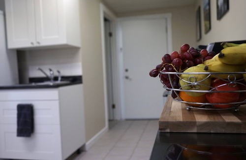 Black Mountain House | PET FRIENDLY! Licensed Bed and Breakfast.