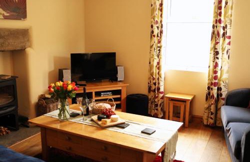Hay on Wye House | Pet-Friendly Logburner Horse Stable Views