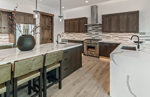 Sandpoint House | Pet Friendly Luxe Home w/Hot Tub - Sleeps 12