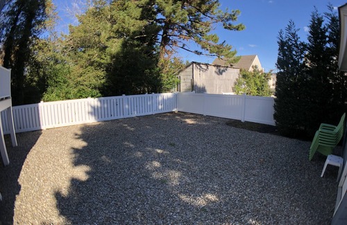 Avalon House | Pet Friendly Luxury Home! Near Beach, Dining, Shops, and Entertainment!