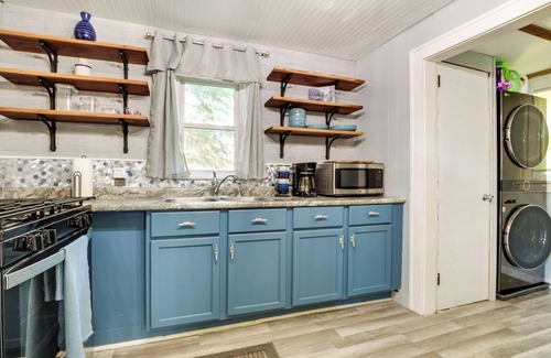 Ontonagon House | Pet-Friendly Michigan Getaway w/Porch & Kayaks!