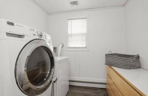 Devon House | Pet Friendly Milford Beachfront Home