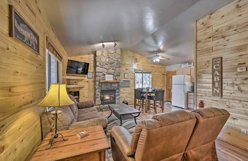 Heber Cabin | Pet friendly, Mountain Gem, with a Spa!