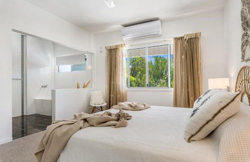 Noosaville Apartment | Pet Friendly Oasis By The River, Noosaville