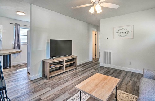 Knoxville House | Pet-Friendly Pad ~ 3 Mi to Dtwn Knoxville!