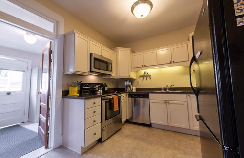 Salida House | Pet Friendly-Parkside- Downtown Salida