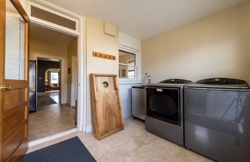 Salida House | Pet Friendly-Parkside- Downtown Salida