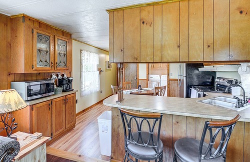Perham House | Pet-Friendly Perham Home: Fire Pit + Trail Access!