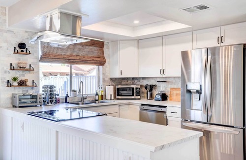 Deer Valley Cottage | Pet-friendly Phoenix Retreat w/Pool & Fire Pit!