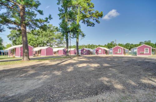 Picayune House | Pet-Friendly Picayune Tiny Home Near Space Center!