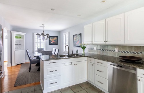 Rehoboth Beach House | Pet Friendly Rehoboth Beach Home Porch and Parking