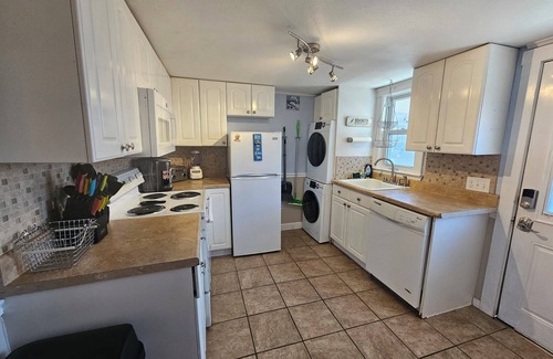 Rehoboth Beach Apartment | Pet Friendly Relaxing Getaway Private Apt Downtown Rehoboth 1.5 Blocks to Beach