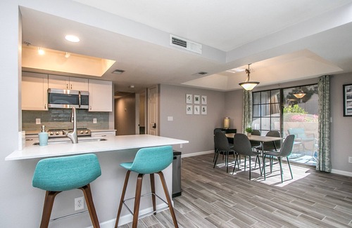 South Scottsdale Condo | Pet Friendly! Remodeled Scottsdale Condo with Garage!